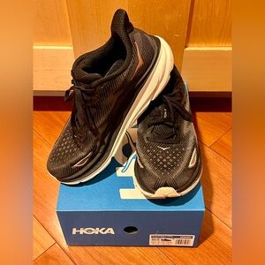 HOKA ONE ONE Clifton 9 Women’s 9.5 B